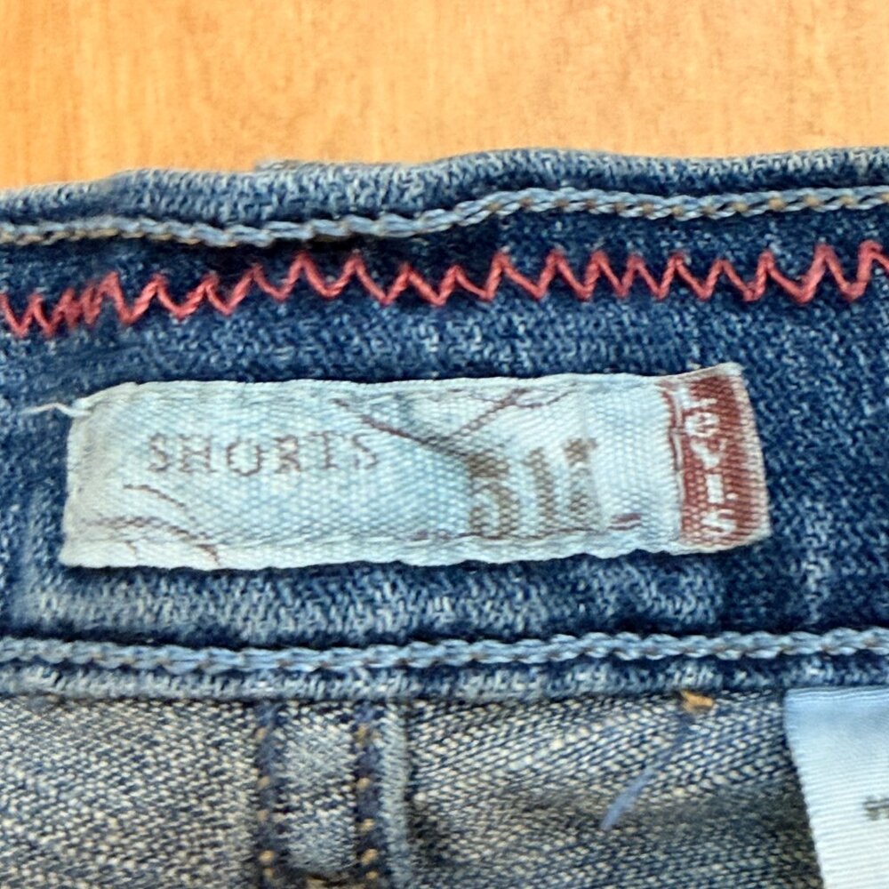 Levi's‎ 515 Women's Size 16 Blue Stretch Bermuda Jean Casual Shorts - Picture 2 of 8